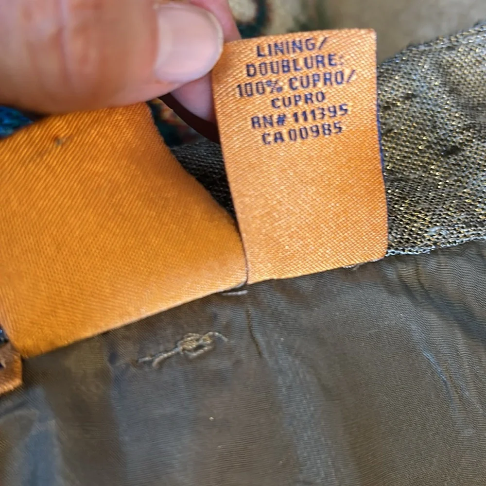 Tory Burch Size 6 silk blend belted skirt. Variegated tan with gold thread. - Picture 9 of 13